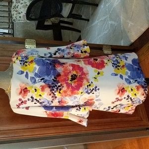 Floral a-line above knee dress with 3/4 sleeves